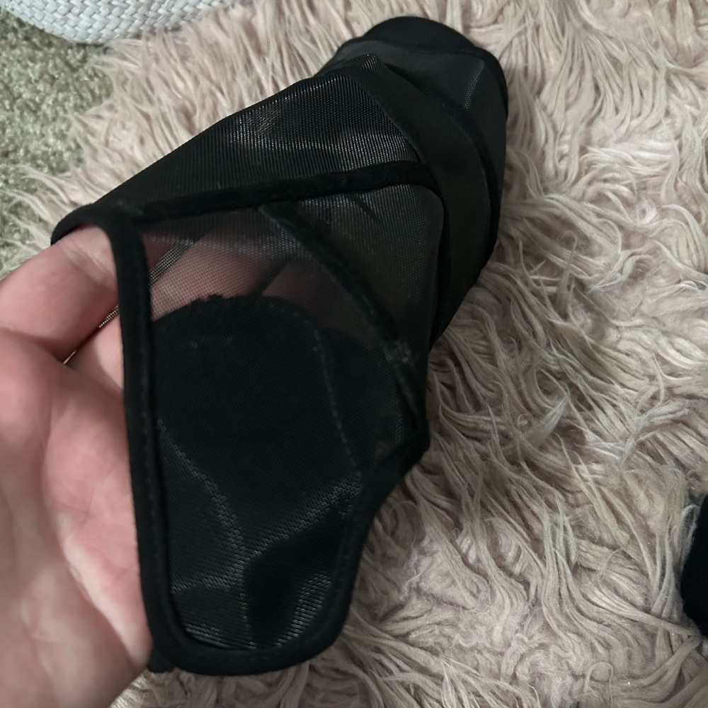 Elegant Black Mesh Women's Shoes - Picture 5 of 8